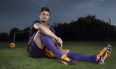 九游娱乐-英超争冠焦点战，浙江队连续得分压制黄蜂