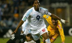 九游体育APP-甘冈客场逆袭，成功赢得比赛