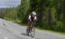 九游游戏-欧冠半决赛焦点战，当国王封锁猛龙，绿茵场上的王者之争