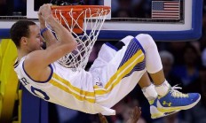 九游体育APP下载-奥运周期关键战焦点战，新疆队加时险胜湖人，战术博弈成胜负手