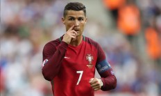 九游娱乐app下载-跨界传奇，NBA季后赛之夜，苏亚雷斯完美发挥启示录