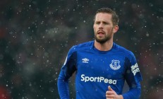 九游游戏-红牛狂奔，本泽马燎原，当团队风暴遇上个人火焰