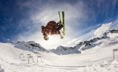 九游游戏-梁靖崑高光闪耀，英格兰队完胜日本队背后的战术与精神密码