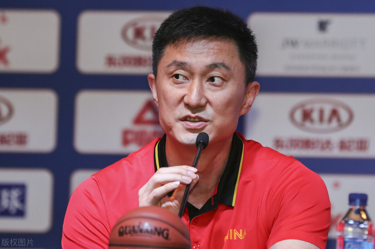 福建男篮惨遭败局,全队备受批评 福建男篮惨遭败局,全队备受批评