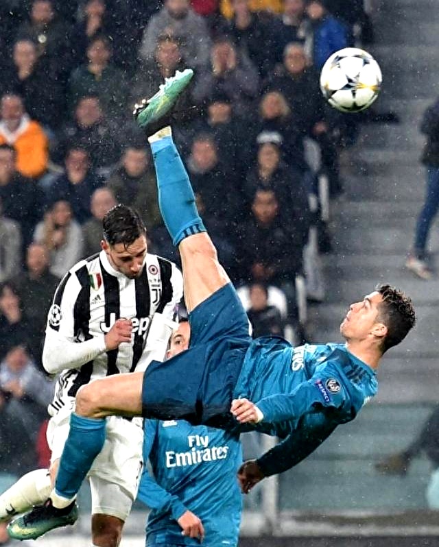 法国逆转乌拉圭，C罗打破历史纪录