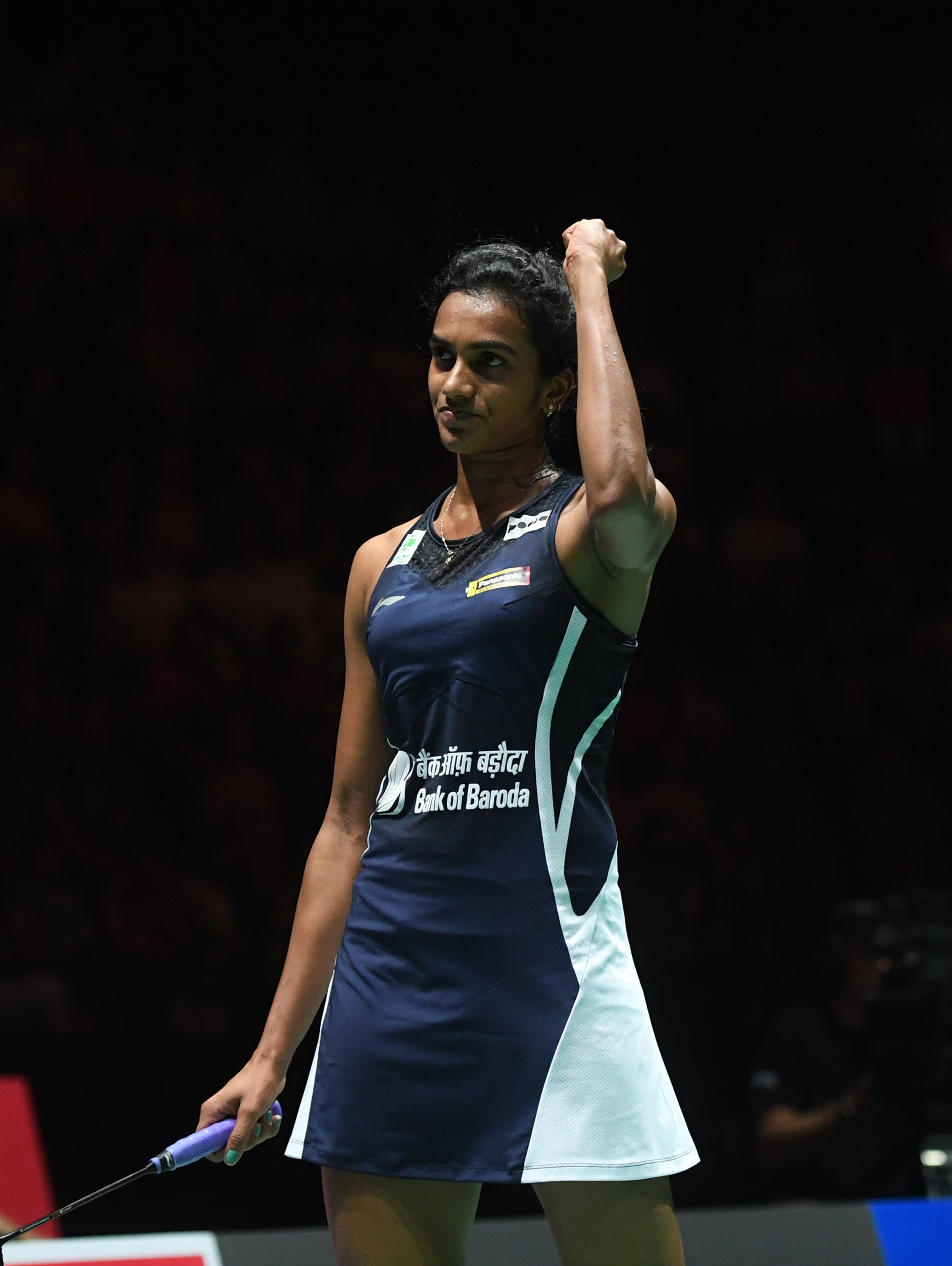 包含日本羽毛球队完胜英格兰羽毛球队，辛杜爆发神勇的词条