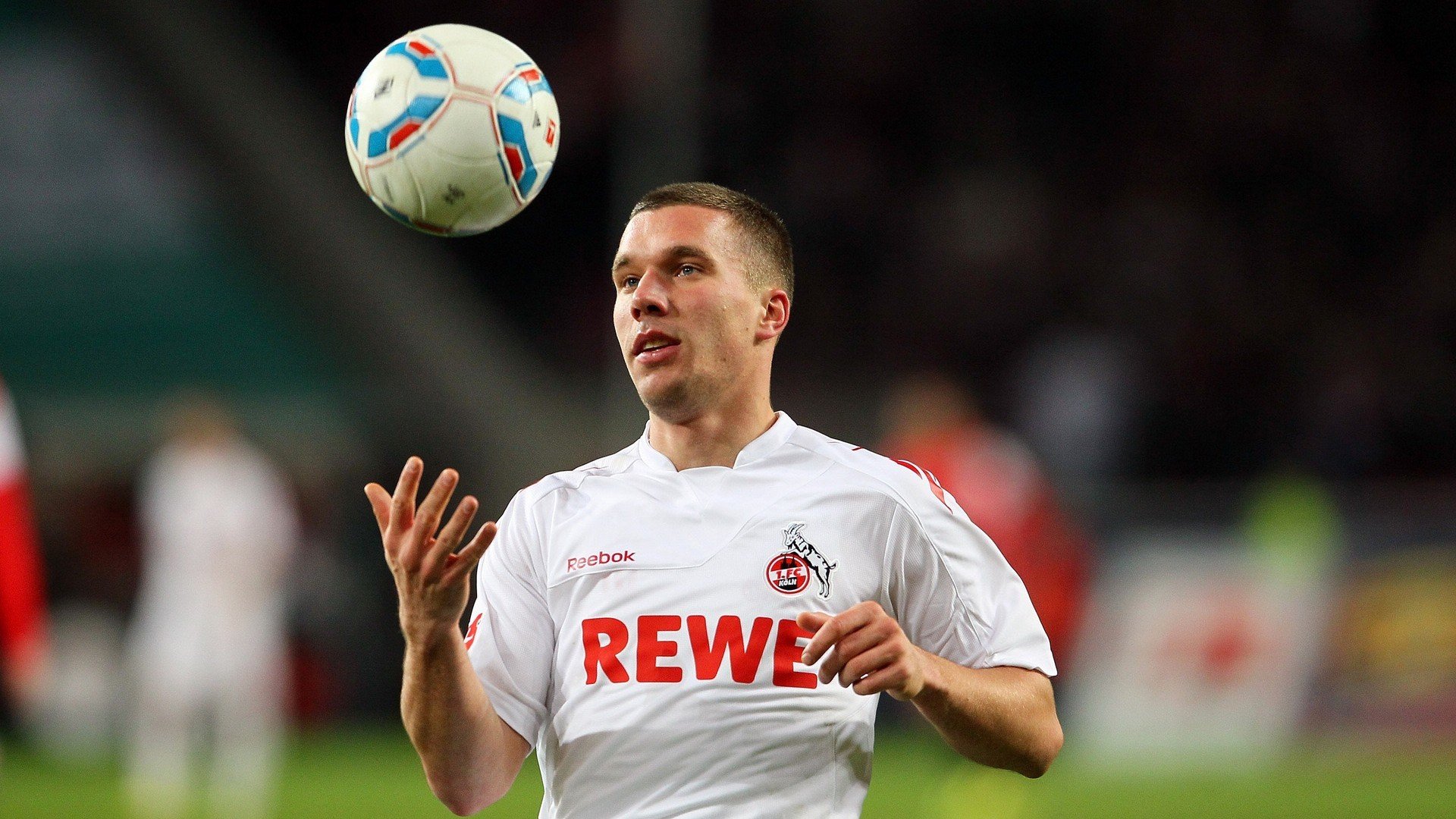 当东方广厦遇上德州独行侠，克莱一箭穿心，跨越文化的篮球诗篇