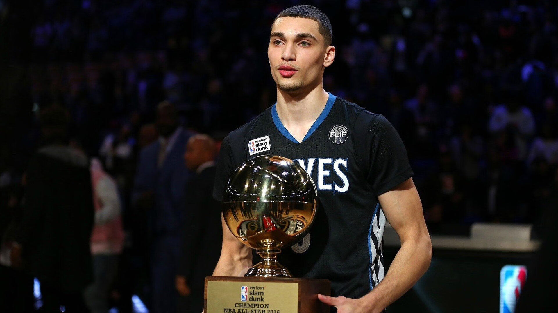 猛龙击败灰熊，爱德华兹成为关键先生，一场定义赛季的胜利