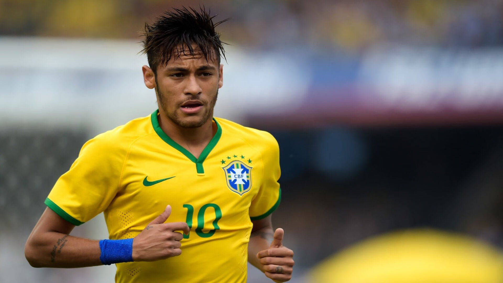 南美风暴席卷欧洲,巴拉圭式铁血压制,萨拉赫一剑封喉定乾坤