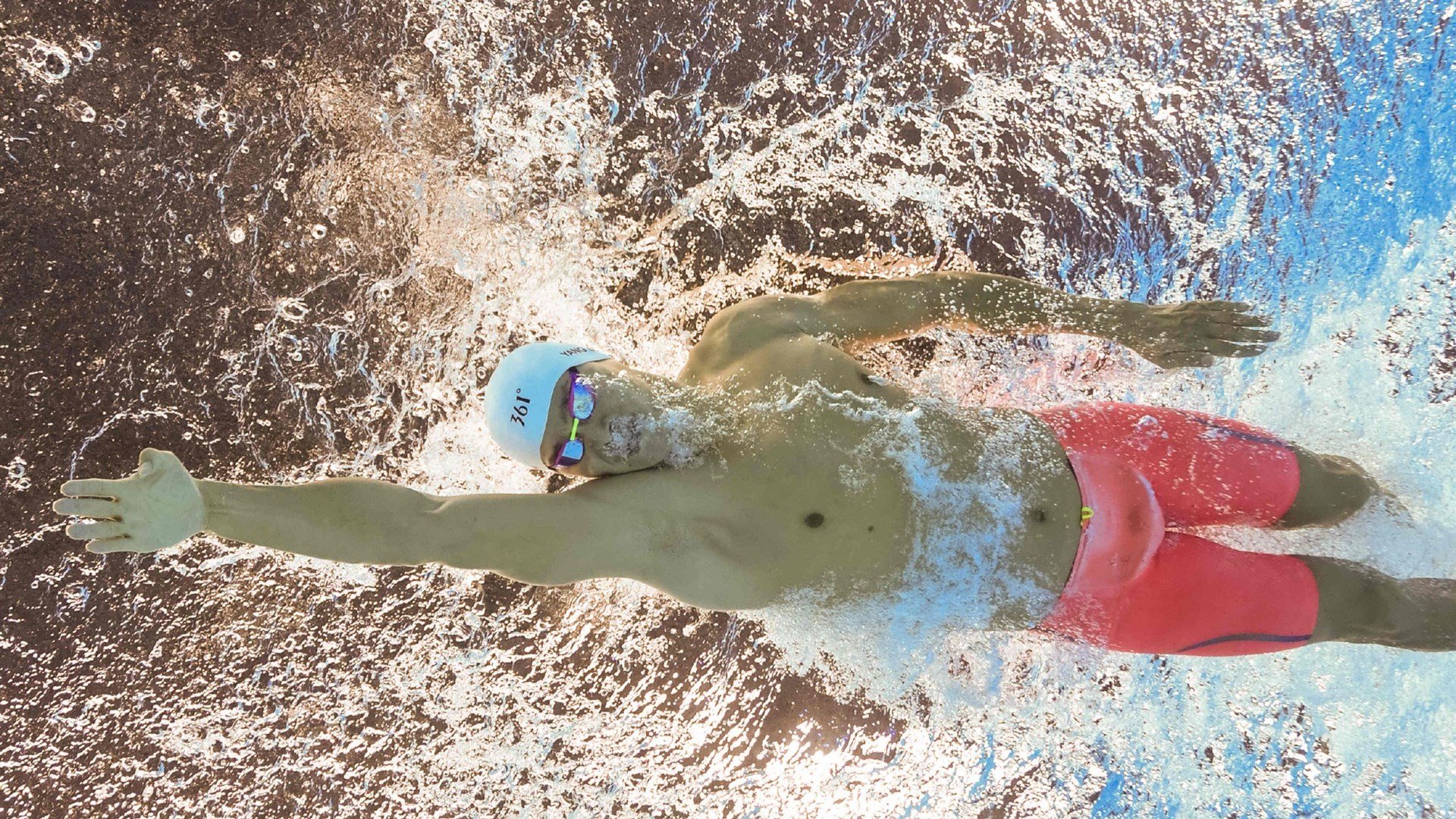 布伦森攻防转换核心,辽宁队强势拿下公牛